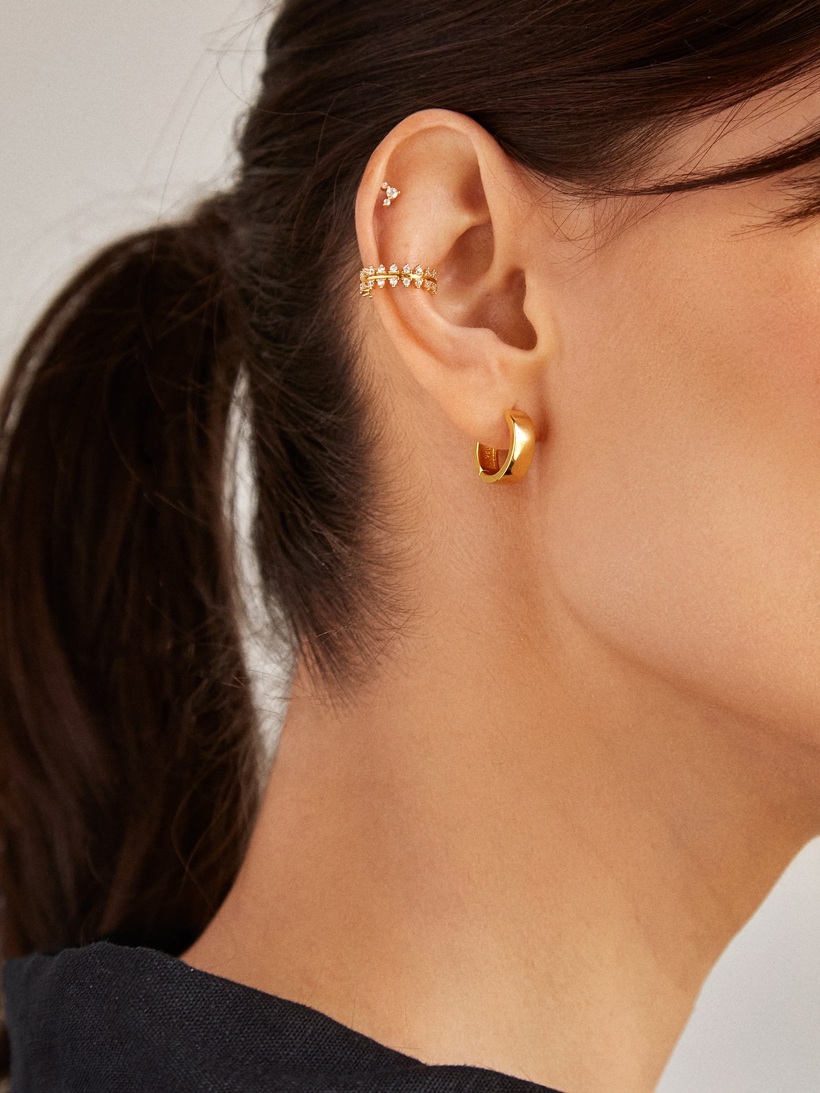 Victoria 18K Gold Ear Cuff - Gold/Pavé