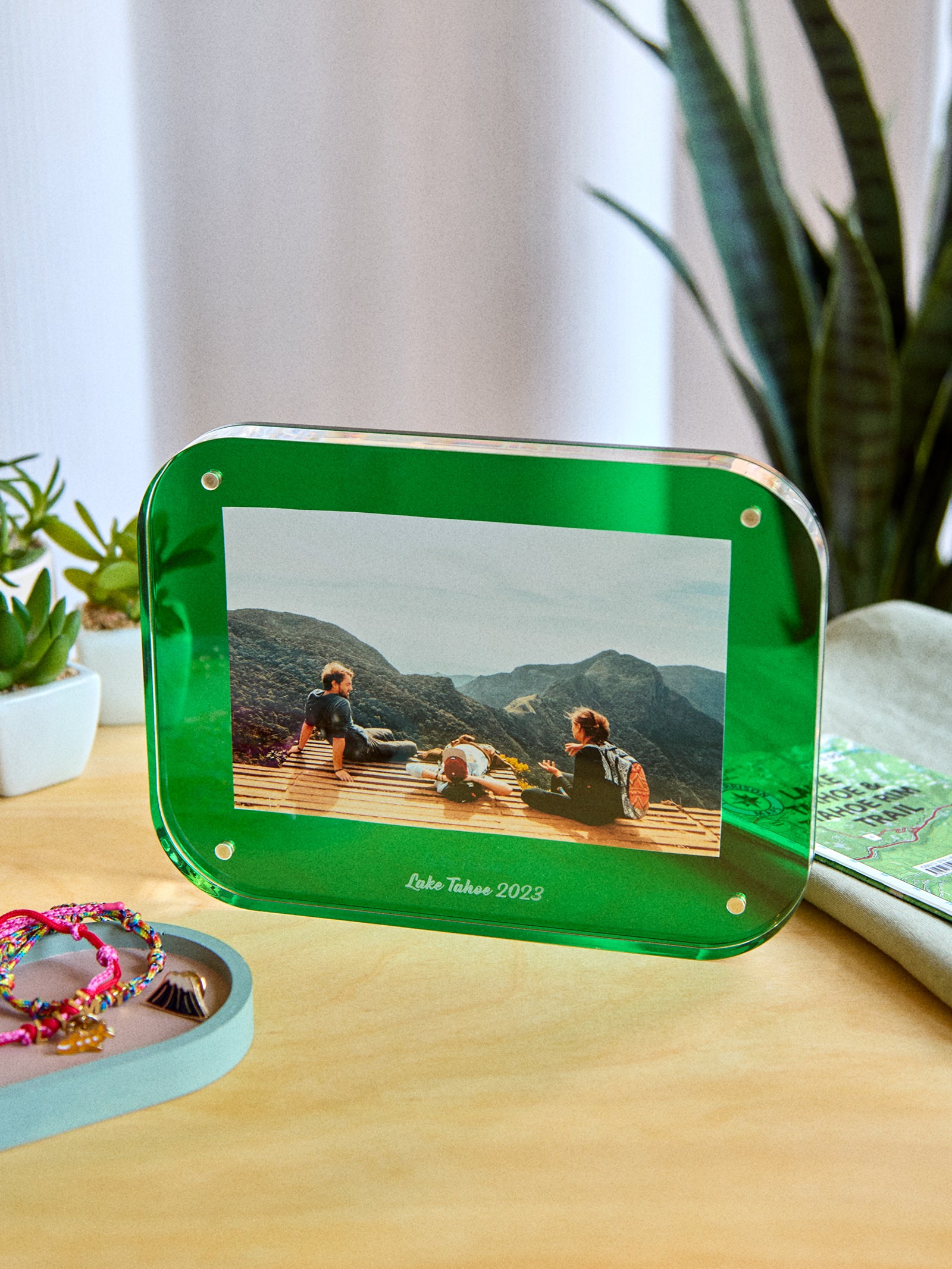 Picture Perfect Horizontal Acrylic Frame - Rectangle